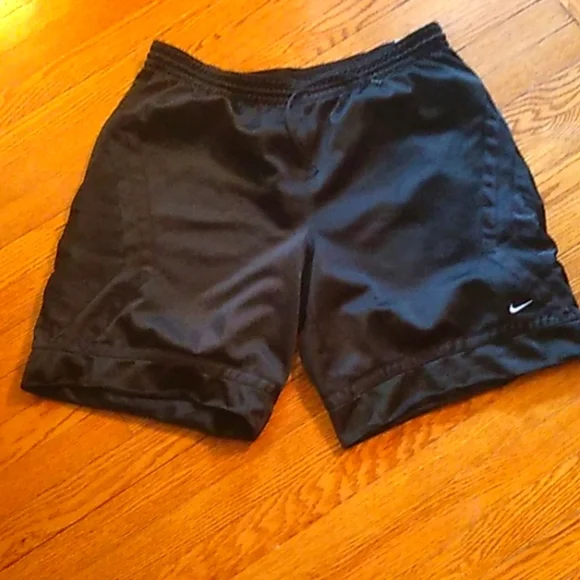 NIKE black reversible basketball shorts - Picture 5 of 5